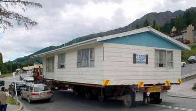 美國人搬家理由很奇葩，整棟房子直接用汽車運